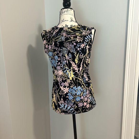 Calvin Klein floral top with collar and central ruffle, feminine, versatile Sz S - Picture 2 of 4